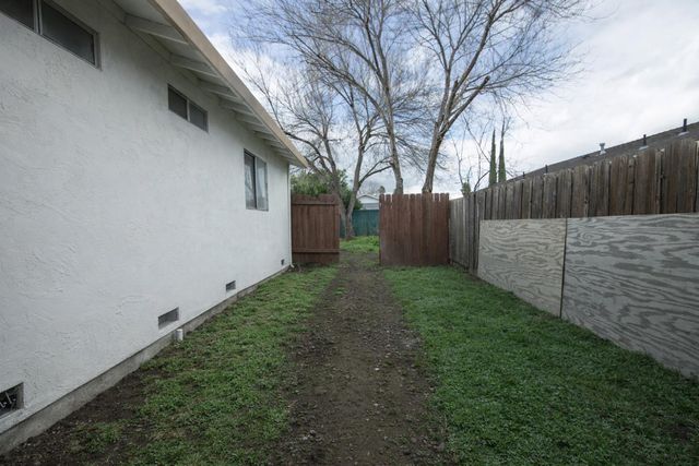 2935 Holly Dr, Tracy, CA 95376