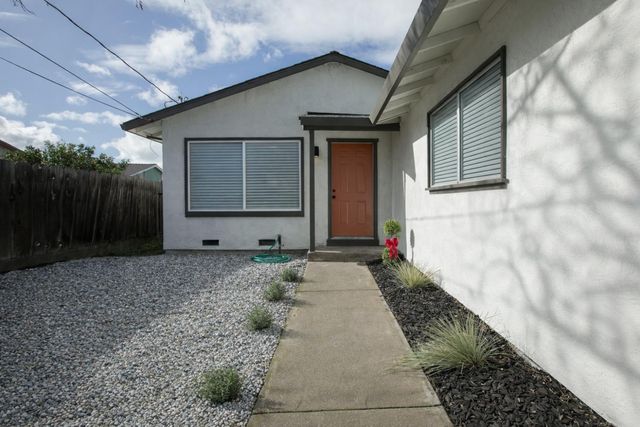 2935 Holly Dr, Tracy, CA 95376