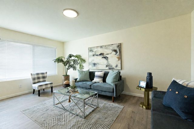 2935 Holly Dr, Tracy, CA 95376