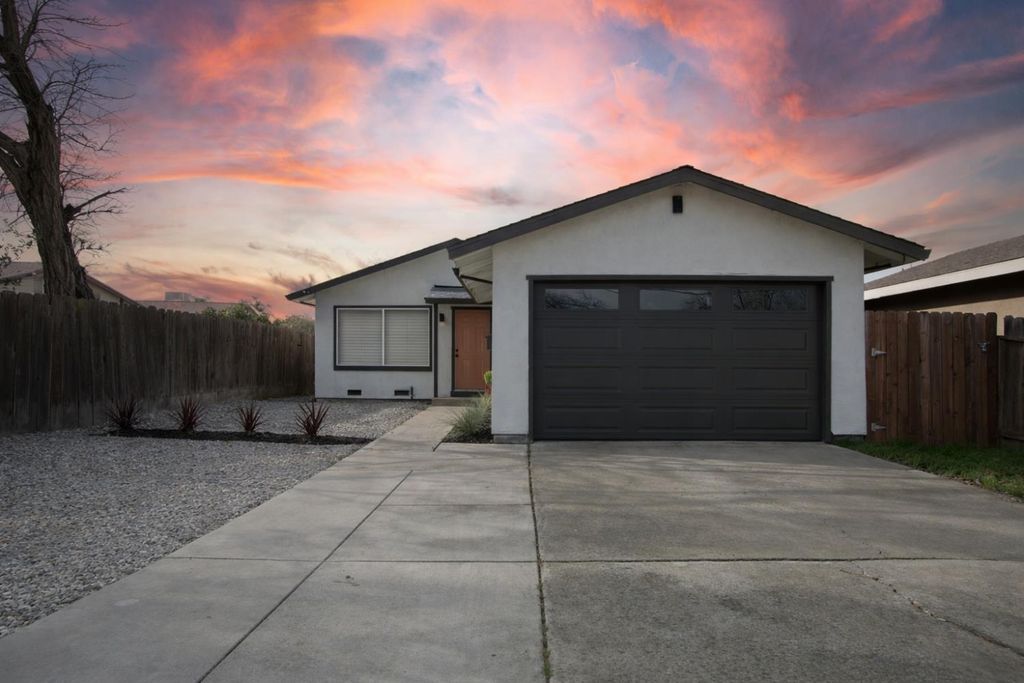 2935 Holly Dr, Tracy, CA 95376