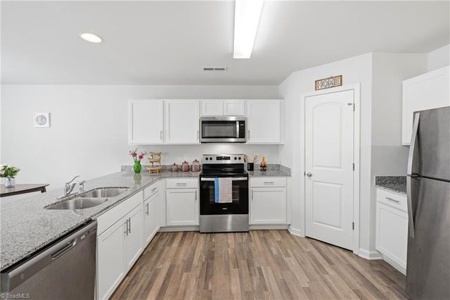 3906 Bellingham Court, Greensboro, NC 27406