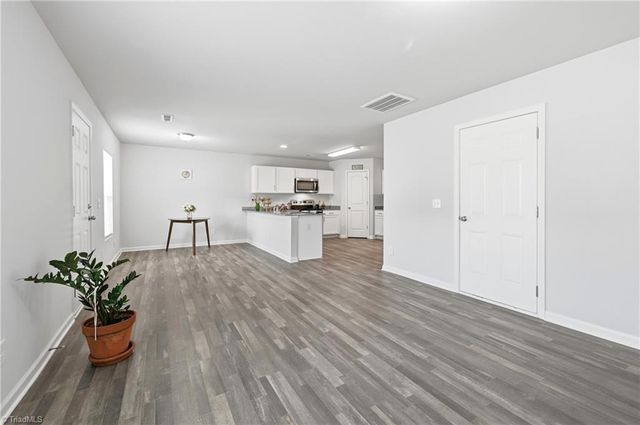 3906 Bellingham Court, Greensboro, NC 27406