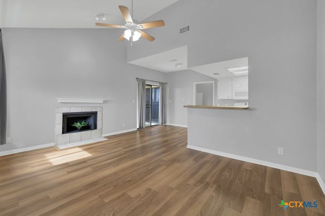 1013 Chestnut St D, San Marcos, TX 78666