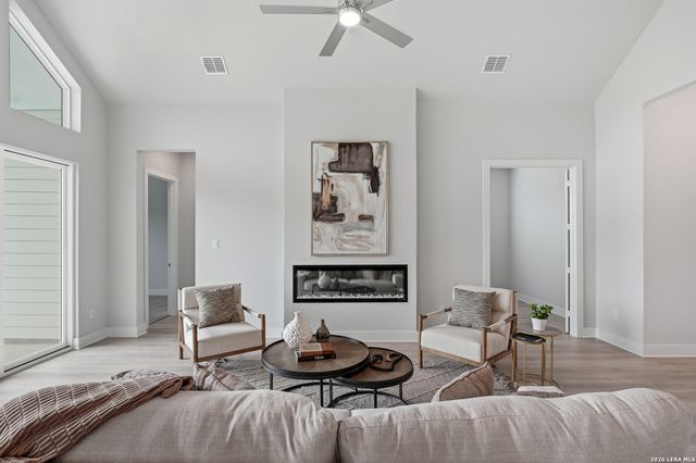 381 Jereth Crossing, Castroville, TX 78009