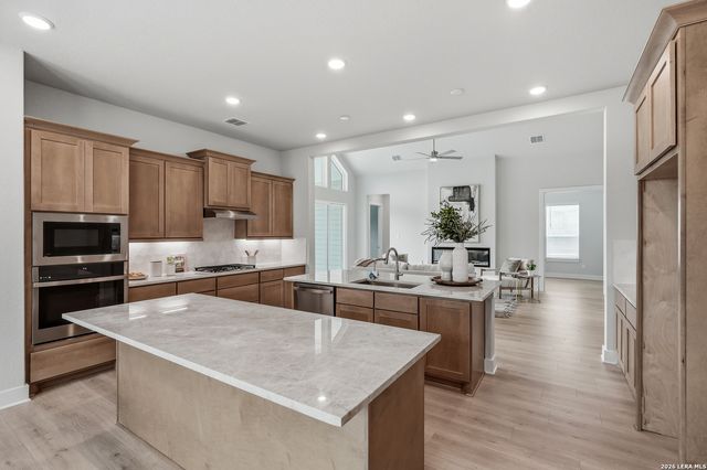 381 Jereth Crossing, Castroville, TX 78009