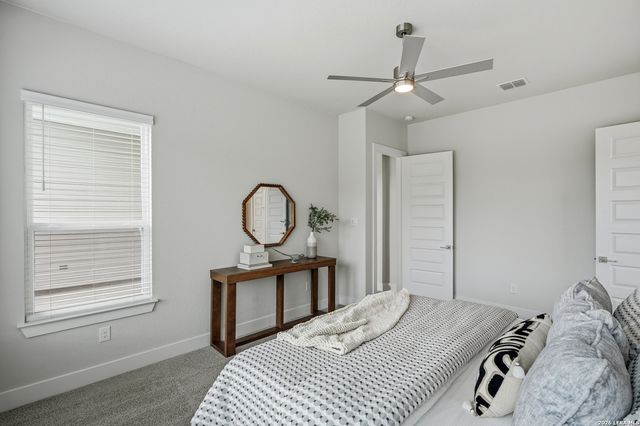 381 Jereth Crossing, Castroville, TX 78009