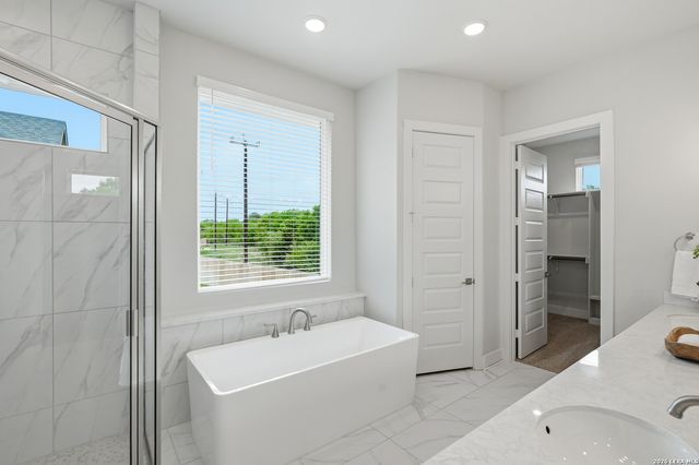 381 Jereth Crossing, Castroville, TX 78009