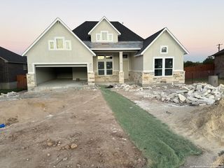 381 Jereth Crossing, Castroville, TX 78009