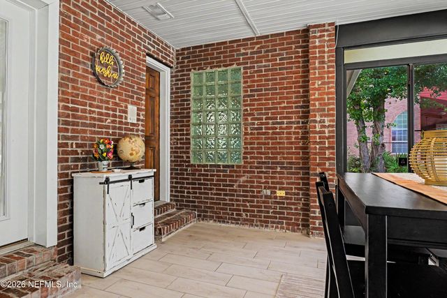 12573 SAMPSON Road, Jacksonville, FL 32218