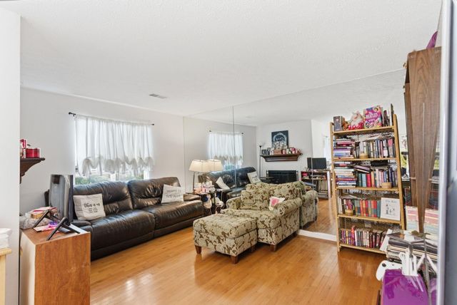 421 Redding Road 99, Lexington, KY 40517