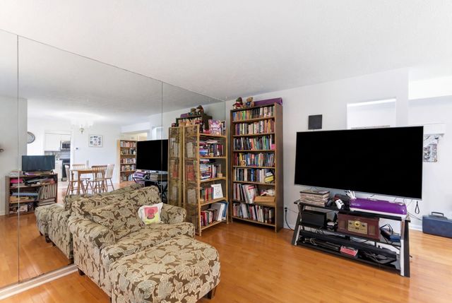 421 Redding Road 99, Lexington, KY 40517