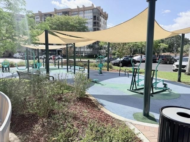 1400 Saint Charles PL 314, Pembroke Pines, FL 33026