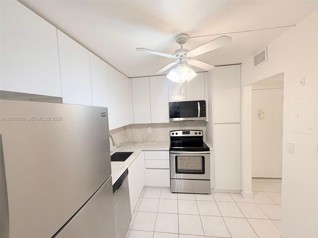 1400 Saint Charles PL 314, Pembroke Pines, FL 33026