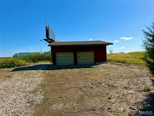 328 Booneslick Road, New Florence, MO 63363