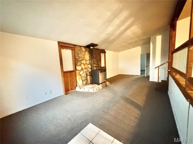 328 Booneslick Road, New Florence, MO 63363