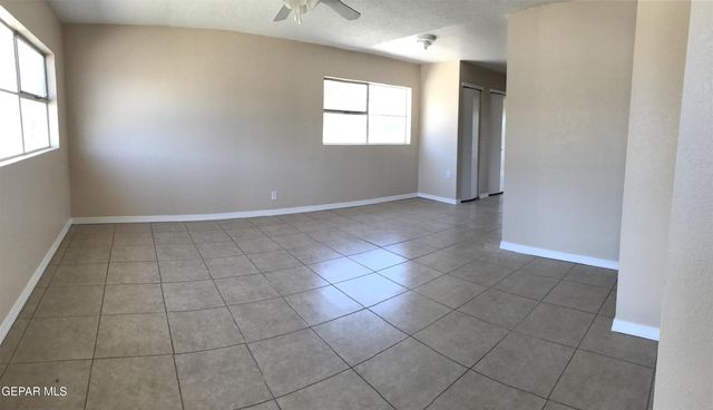 8300 CAPITAN Circle, El Paso, TX 79904