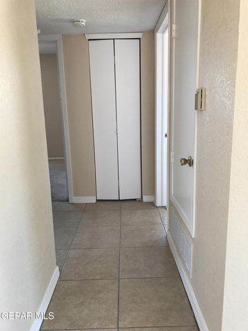 8300 CAPITAN Circle, El Paso, TX 79904