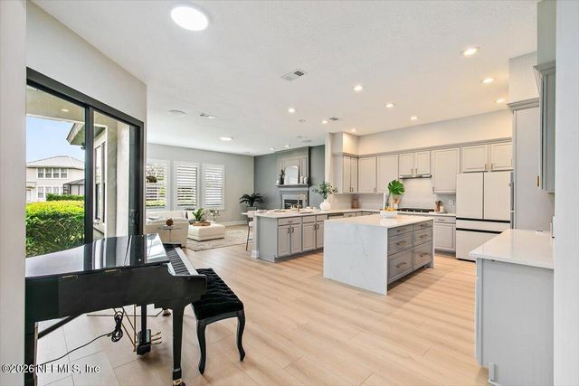 210 S SHIPWRECK Avenue, Ponte Vedra Beach, FL 32081