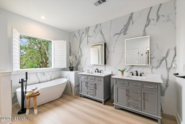 210 S SHIPWRECK Avenue, Ponte Vedra Beach, FL 32081