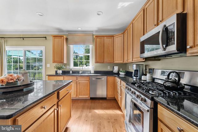 8305 DOUBLE EAGLE ST, Gainesville, VA 20155