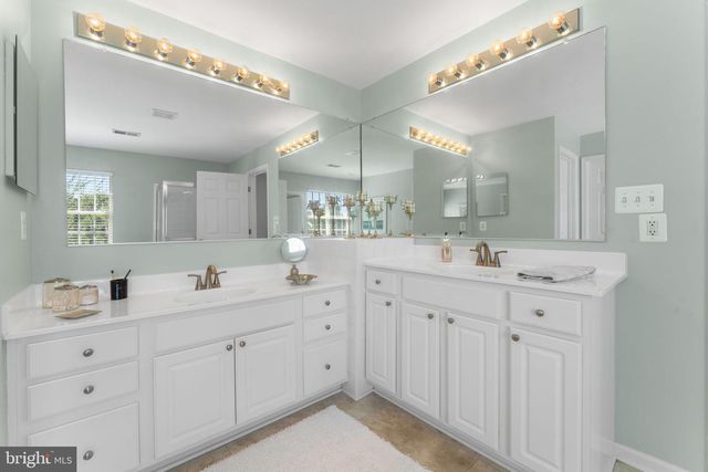 8305 DOUBLE EAGLE ST, Gainesville, VA 20155