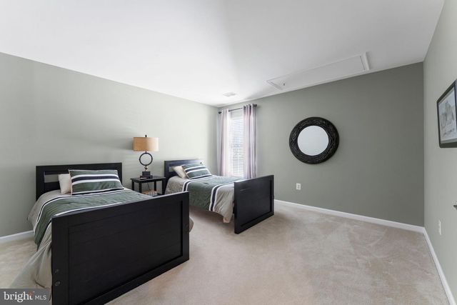 8305 DOUBLE EAGLE ST, Gainesville, VA 20155