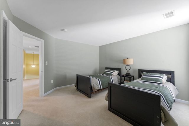 8305 DOUBLE EAGLE ST, Gainesville, VA 20155