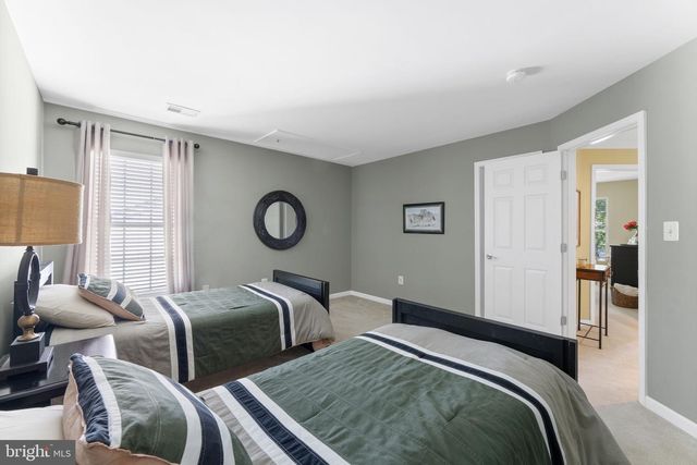 8305 DOUBLE EAGLE ST, Gainesville, VA 20155