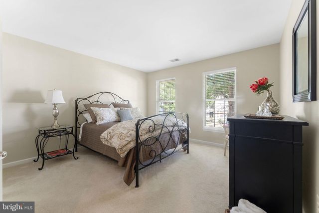 8305 DOUBLE EAGLE ST, Gainesville, VA 20155