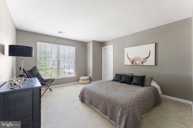 8305 DOUBLE EAGLE ST, Gainesville, VA 20155