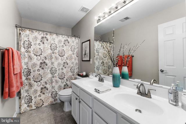 8305 DOUBLE EAGLE ST, Gainesville, VA 20155