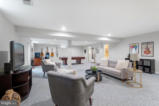 8305 DOUBLE EAGLE ST, Gainesville, VA 20155