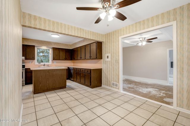 429 Lake Avenue, Oakhurst, NJ 07755