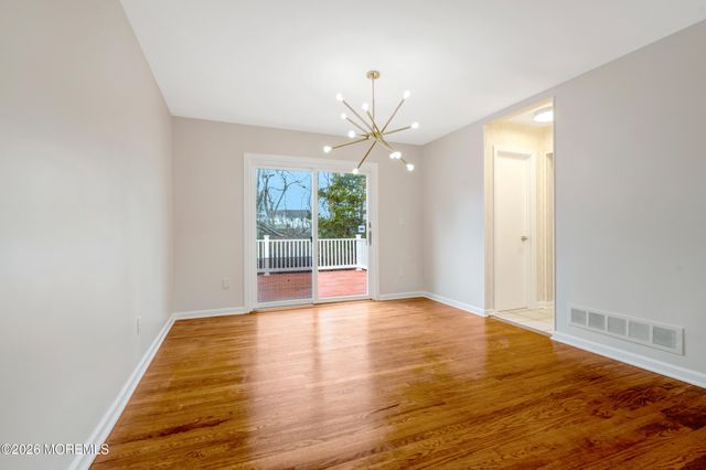 429 Lake Avenue, Oakhurst, NJ 07755