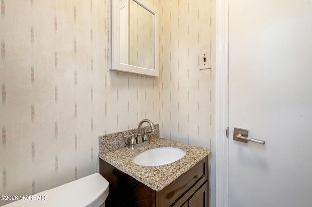 429 Lake Avenue, Oakhurst, NJ 07755