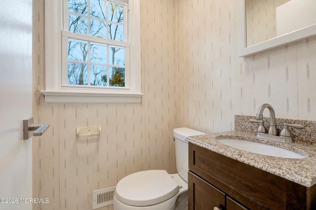 429 Lake Avenue, Oakhurst, NJ 07755