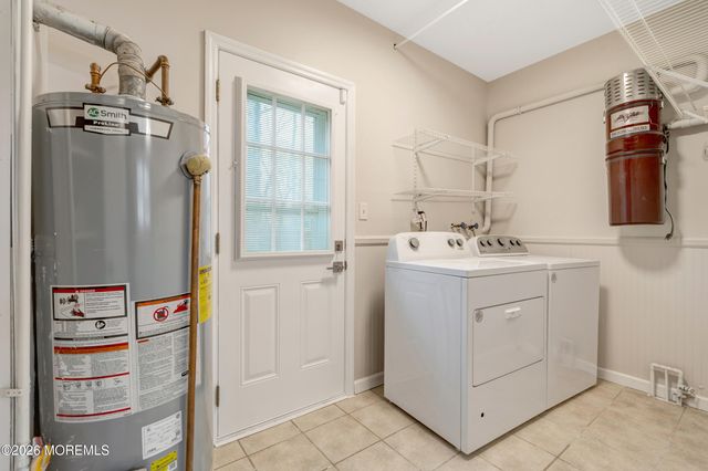 429 Lake Avenue, Oakhurst, NJ 07755