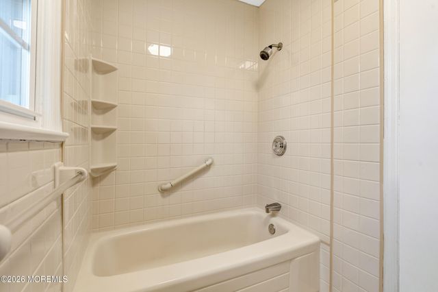 429 Lake Avenue, Oakhurst, NJ 07755