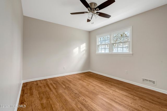 429 Lake Avenue, Oakhurst, NJ 07755