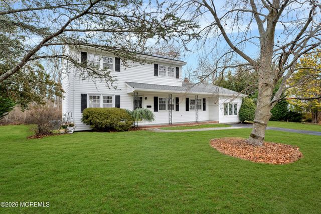 429 Lake Avenue, Oakhurst, NJ 07755
