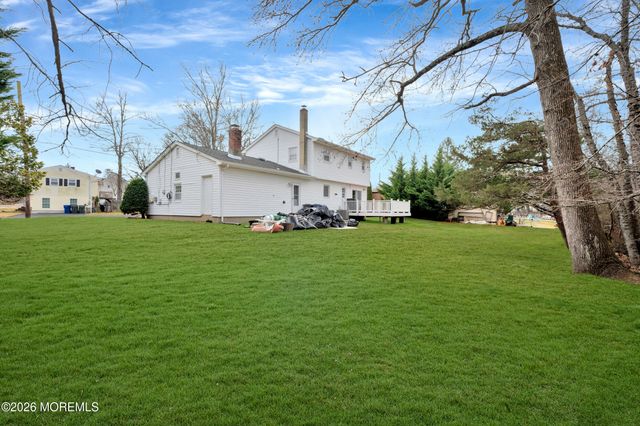 429 Lake Avenue, Oakhurst, NJ 07755