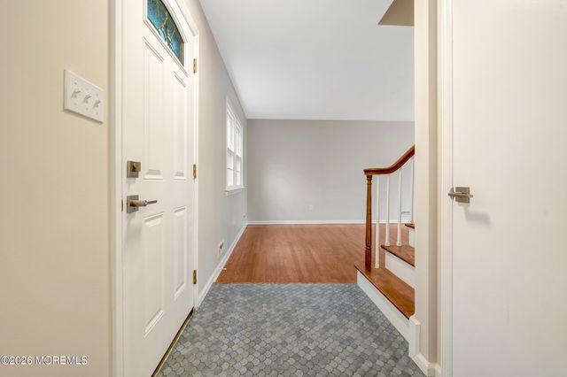 429 Lake Avenue, Oakhurst, NJ 07755