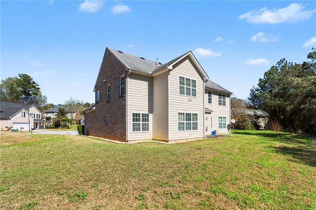 828 Cooper Lakes Court, Grayson, GA 30017