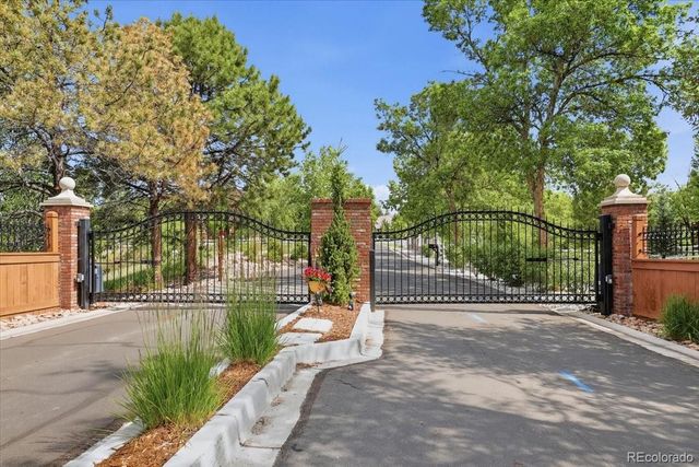 1860 S Manor Lane, Lakewood, CO 80232