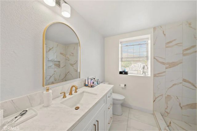 11568 Luanda Street, Sylmar, CA 91342