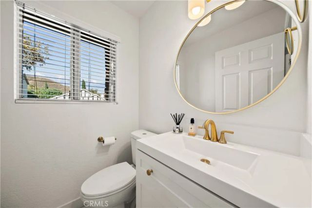 11568 Luanda Street, Sylmar, CA 91342