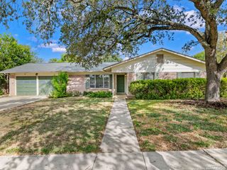 915 Tamworth Drive, San Antonio, TX 78213