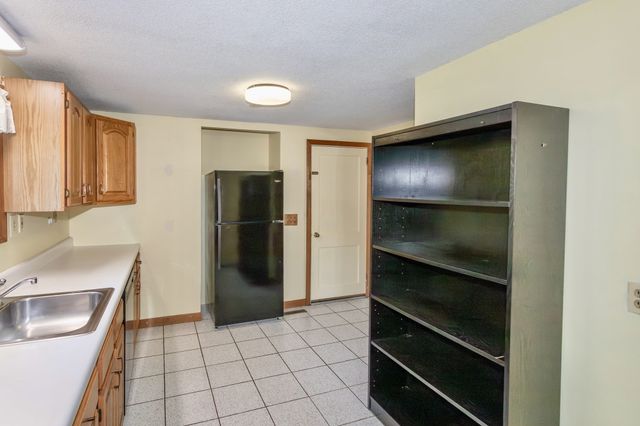 71 Birch Bluffs Drive, Westfield, MA 01085