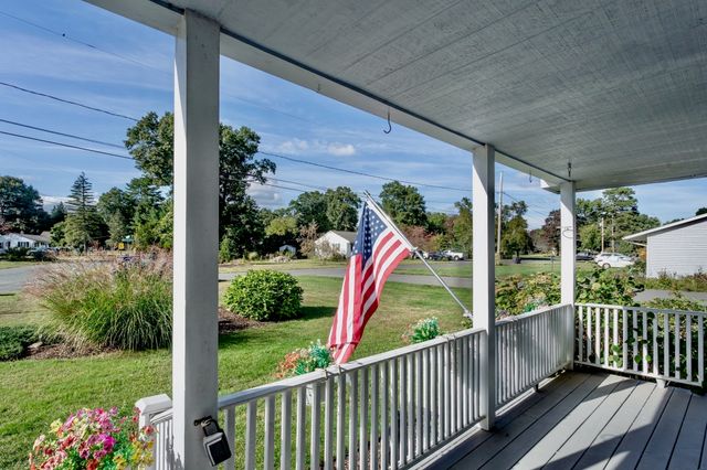 71 Birch Bluffs Drive, Westfield, MA 01085