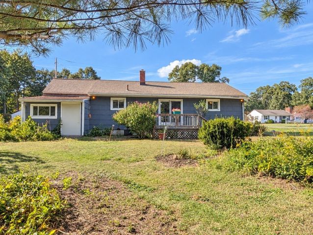 71 Birch Bluffs Drive, Westfield, MA 01085
